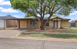 1417 Bryan Avenue, Wolfforth, TX 79382