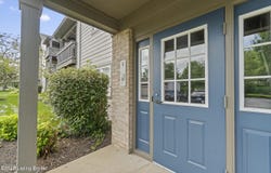 10405 Trotters Pointe Dr, Louisville, KY 40241