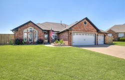 4101 Evening Star Court, Yukon, OK 73099