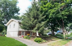 6705 E 140th Place, Grandview, MO 64030