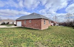 220 April Drive, St Robert, MO 65584