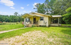 719 E Nebraska Avenue, Bonifay, FL 32425