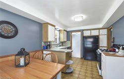 6713 Mackenzie Road, North Olmsted, OH 44070
