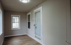 16 E Hyde Park Avenue, St Joseph, MO 64504