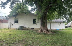 2608 Crapo Drive, Burlington, IA 52601