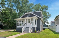 832 N OAKLAND AVENUE, RUNNEMEDE, NJ 08078
