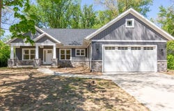 55521 Riverview Manor Drive, Elkhart, IN 46514