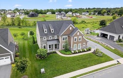 548 E DELP ROAD, LANCASTER, PA 17601