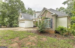 408 Railroad, Gray, GA 31032