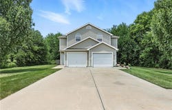 1501 SW Shelby Drive, Lee's Summit, MO 64081