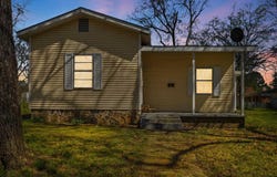 202 N Griffin Street, Morrilton, AR 72110