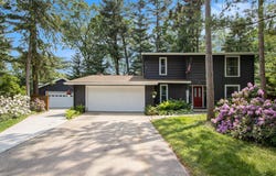 442 Pinewood Circle, Portage, MI 49002