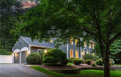 7 Wickham Road, North Kingstown, RI 02852