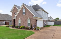 6315 Ivy Trails Drive, Olive Branch, MS 38654