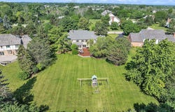 10426 N Haddonstone Pl, Mequon, WI 53092