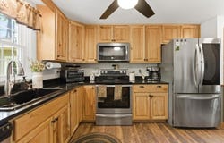 7 1st Street, Lisbon, ME 04252