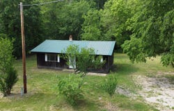 736 State Highway Y, Ellington, MO 63638