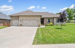 902 N 19th Avenue, Ozark, MO 65721