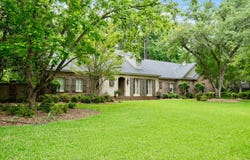 112 Heatherwood Dr., Hattiesburg, MS 39402