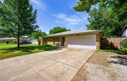 1304 Midbury Court, Arlington, TX 76015