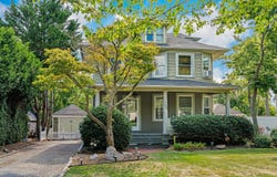 73 Collins Avenue, Sayville, NY 11782