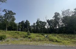 6 St Andrews Road, Clarks Summit, PA 18411
