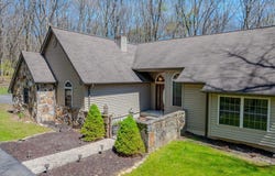 888 E Alpine Drive, Terra Alta, WV 26764