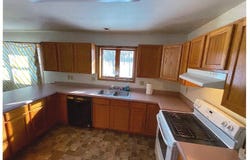 E9074 Weinke Road, North Freedom, WI 53951-9566