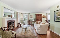 2805 W 73 Street, Prairie Village, KS 66208