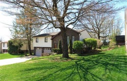 114 Fairview Dr, Irwin, PA 15642
