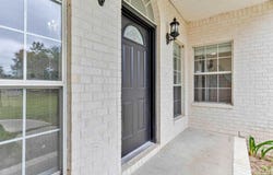 2070 E Roberts Rd, Pensacola, FL 32534