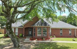 204 Boulder Ridger Cir, Texarkana, AR 71854