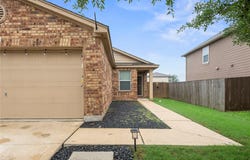 715 Estes Park, Taylor, TX 76574