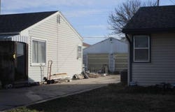 1227 E 6th Ave, Hutchinson, KS 67501