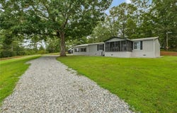 182 Rudeseal Road Road, Mount Airy, GA 30563