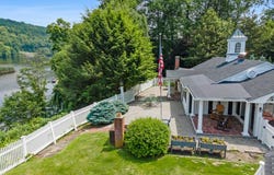 7 Ford Road, Newtown, CT 06482