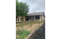 1019 Flores Dr, Eagle Pass, TX 78852