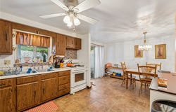 335 Mckee, N Versailles, PA 15137