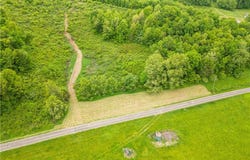 Barkley Rd, Uhrichsville, OH 44683