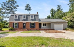 329 W Railroad Street, Parkton, NC 28371