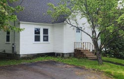 14 Highland Avenue, Augusta, ME 04330