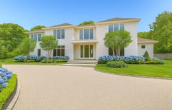 2061 DEERFIELD RD, Sag Harbor, NY 11963