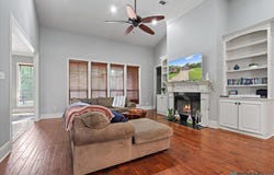 18468 Lake Harbor Ln, Prairieville, LA 70769