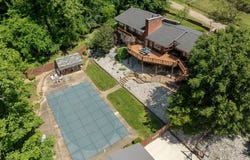 2 Glendale Dr, Gallipolis, OH 45631
