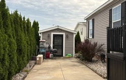 33062 Poplar Ct, New Haven, MI 48048