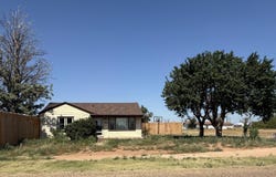 1102 Avenue B, Plains, TX 79355