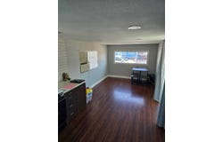 402 E Foothill Blvd, Pomona, CA 91767