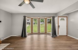 2014 SANDRA Drive, Jefferson City, MO 65101