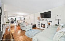 550 Golf View Court, Staten Island, NY 10314