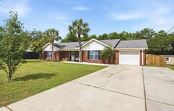 2711 Penn St, Navarre, FL 32566